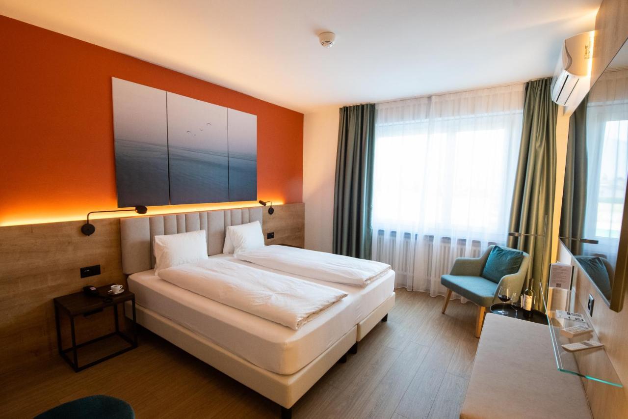 Ascona Lodge, Pool & Garden Retreat Стая снимка