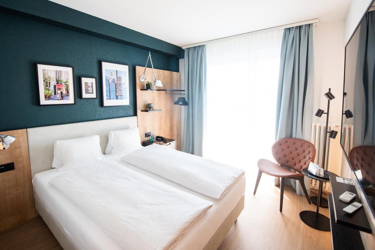 Ascona Lodge, Pool & Garden Retreat Стая снимка